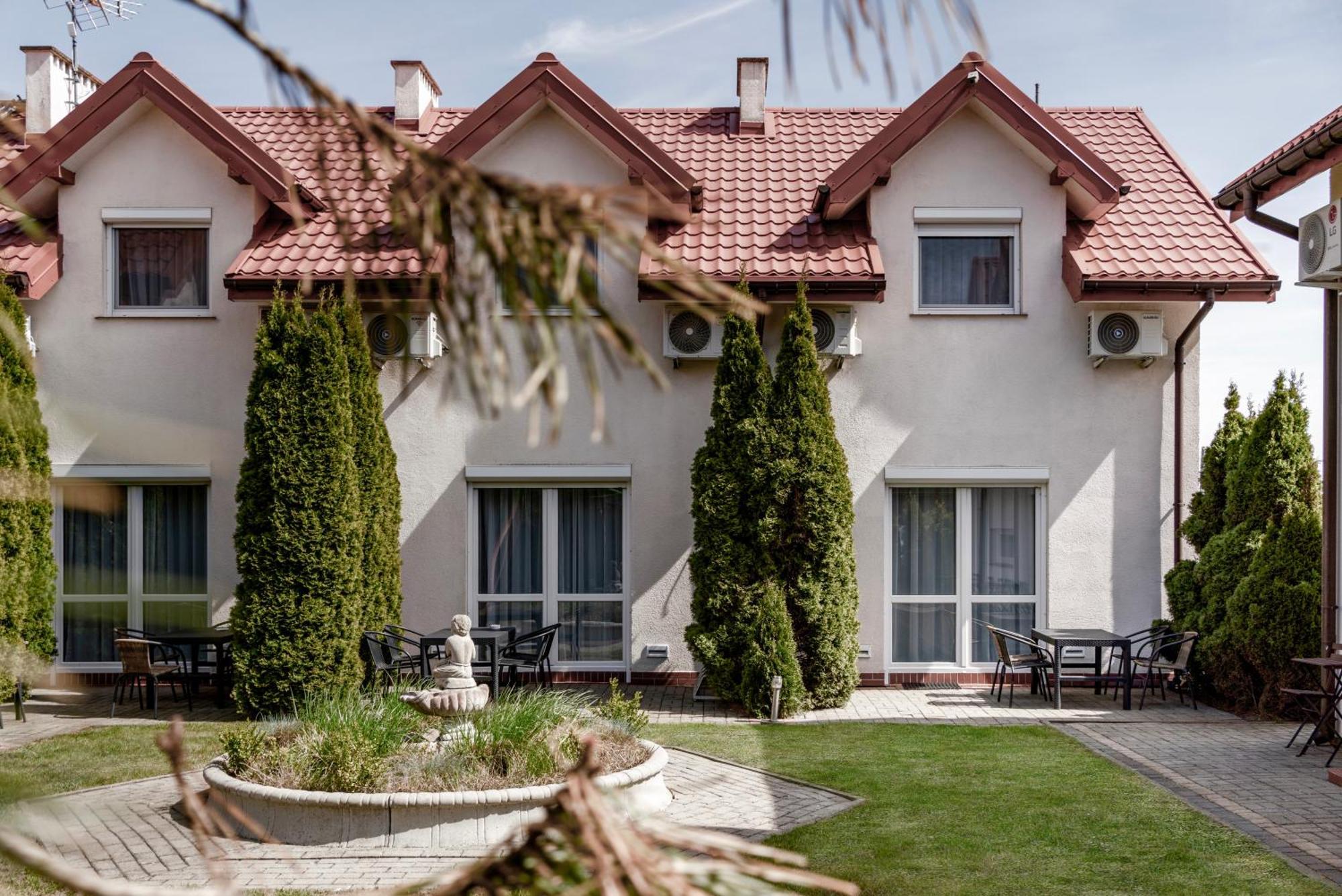 Villa Gravaldi Rowy  Exteriör bild